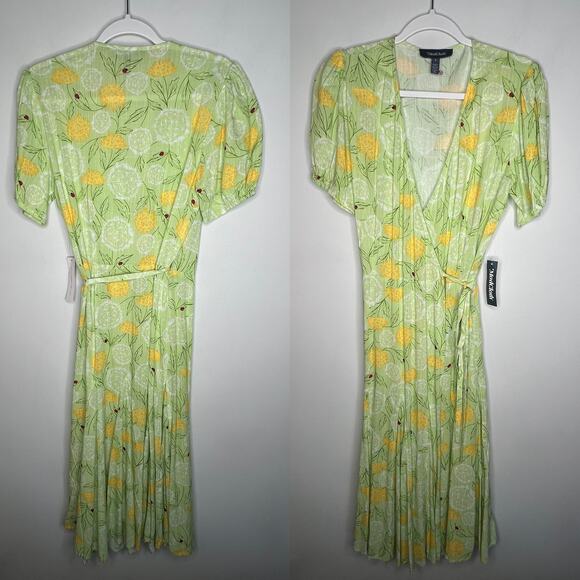 Modcloth Green Dandelion Ladybug Critter Wrap Midi Dress Size 2 - Picture 3 of 9